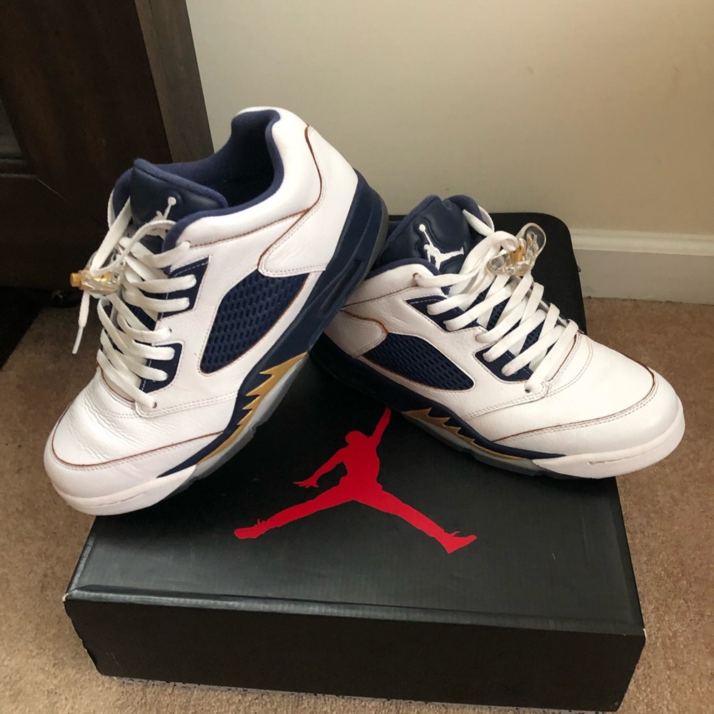 Jordan Retro 5 Dunk From Above